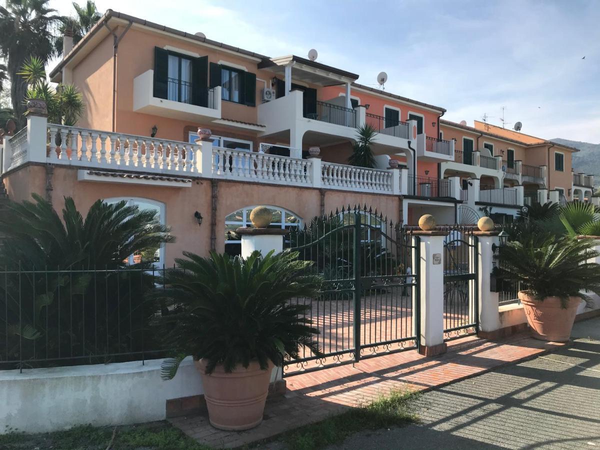 Villa Grace Patti Luaran gambar